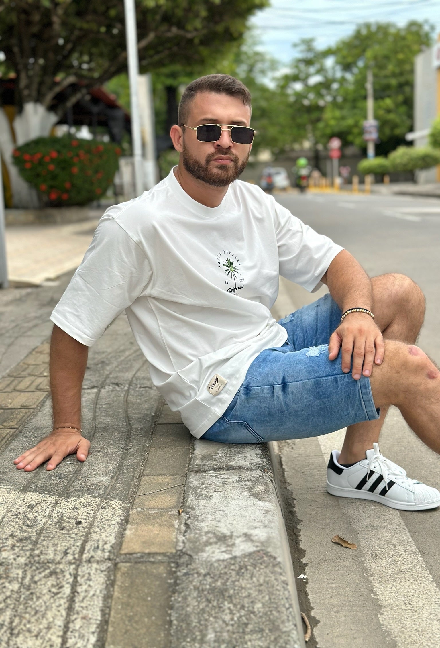 CAMISETA OVER VIBRAS