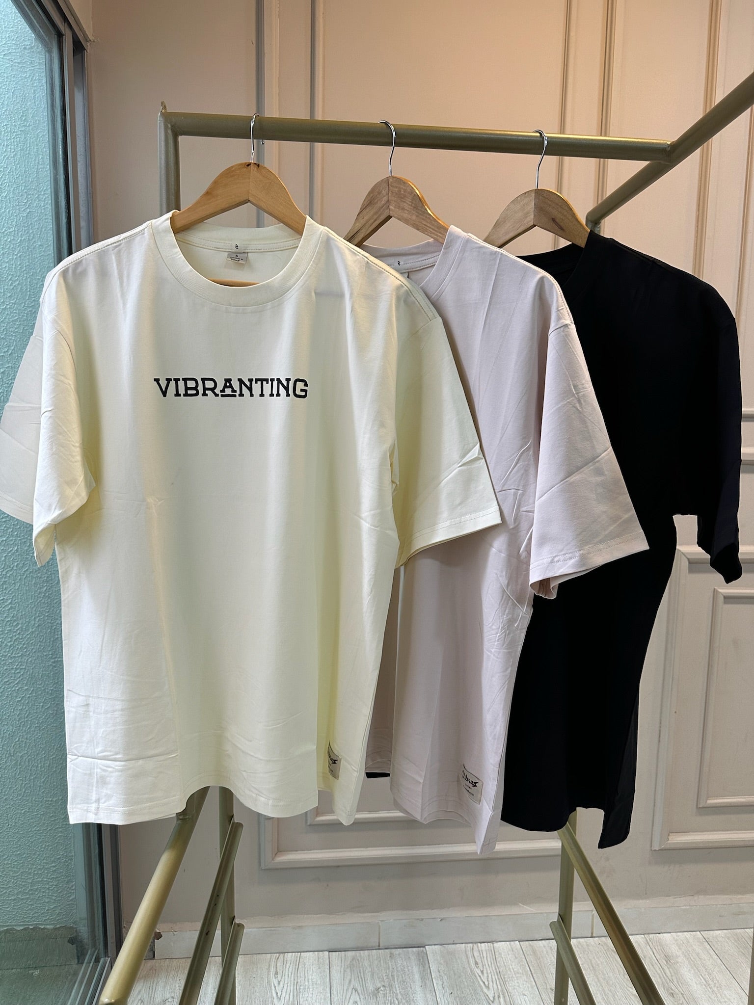 CAMISETAS OVERSIZE VIBRAS