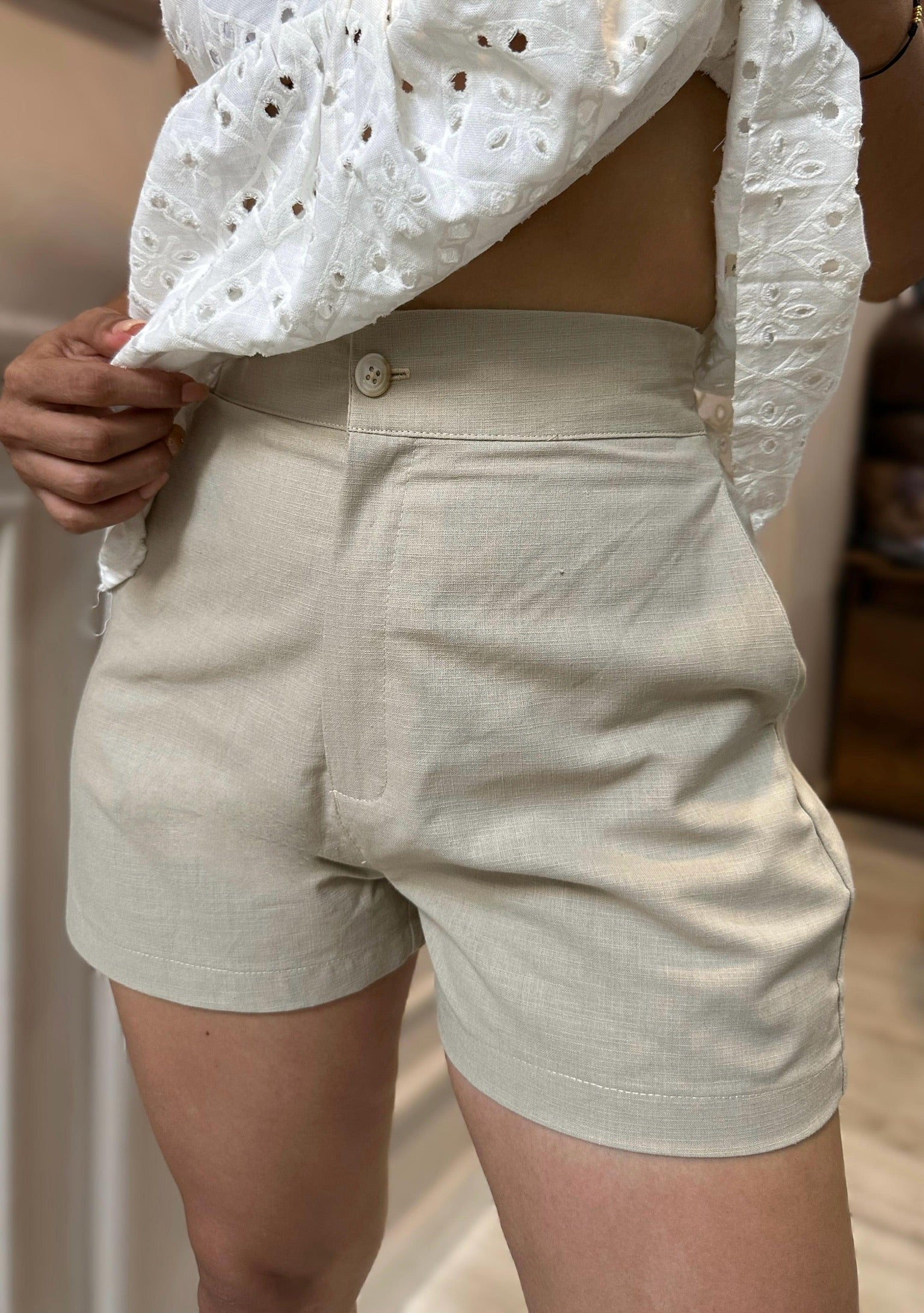 SHORT GRECIA