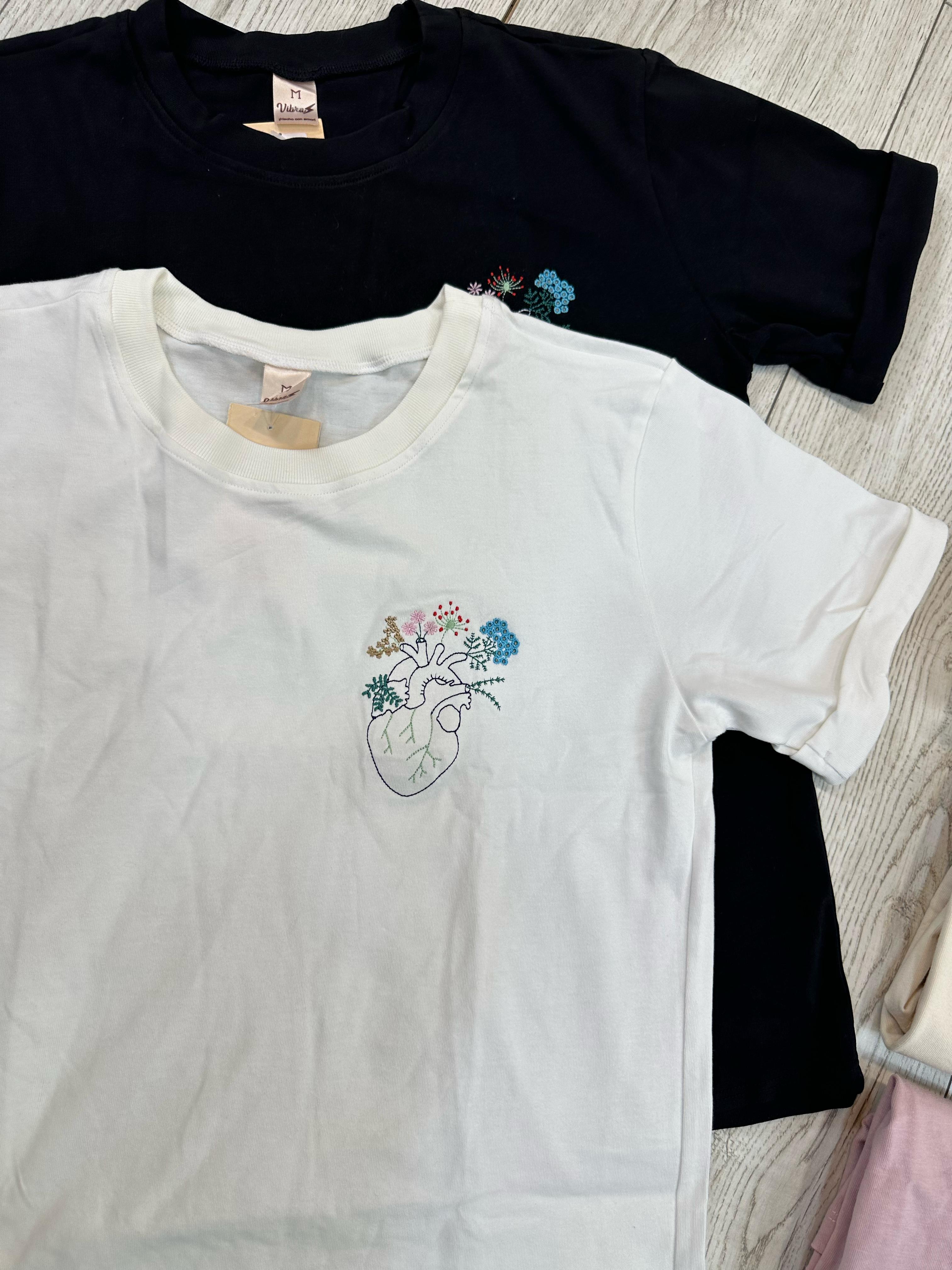 CAMISETAS CON BORDADO